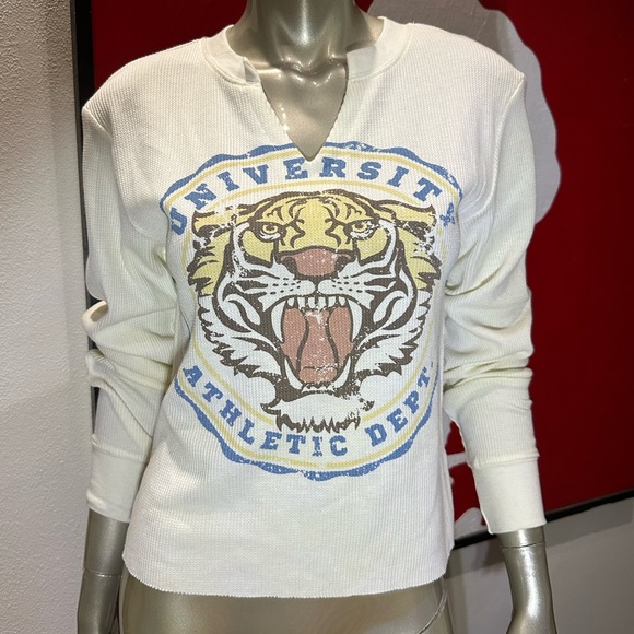 Zoe + Liv University Athletic Department Tiger Crest waffle long sleeve XS or XL - Picture 8 of 11